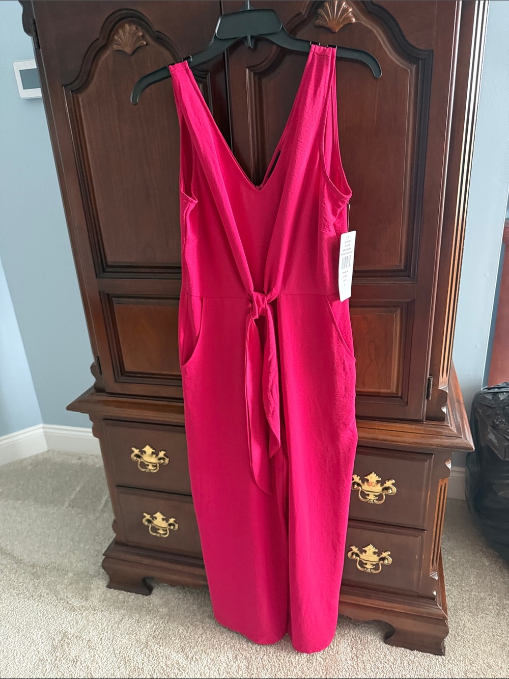 MSK Fuchsia V-Neck Sleeveless Jumpsuit with Front Tie
